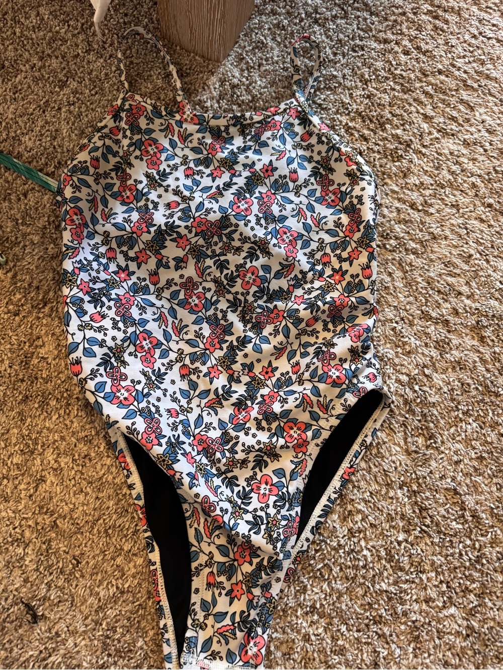 Jolyn training suit size 28